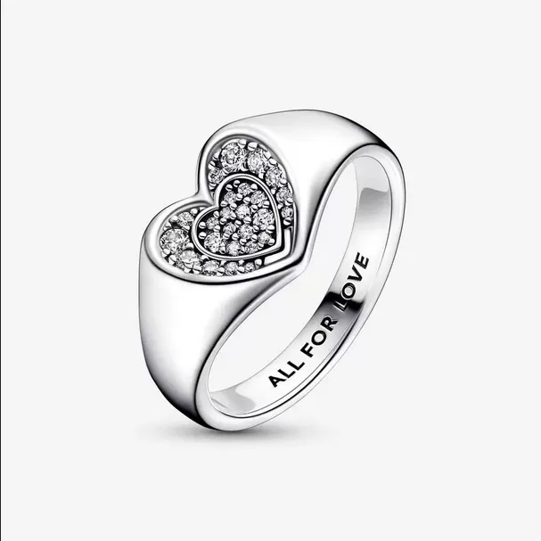 Anillo Sello Corazón Radiante en Pavé 192491C01