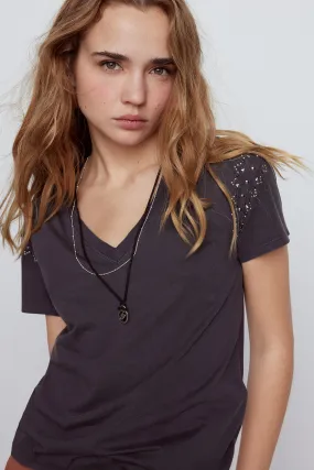 Camiseta tachas