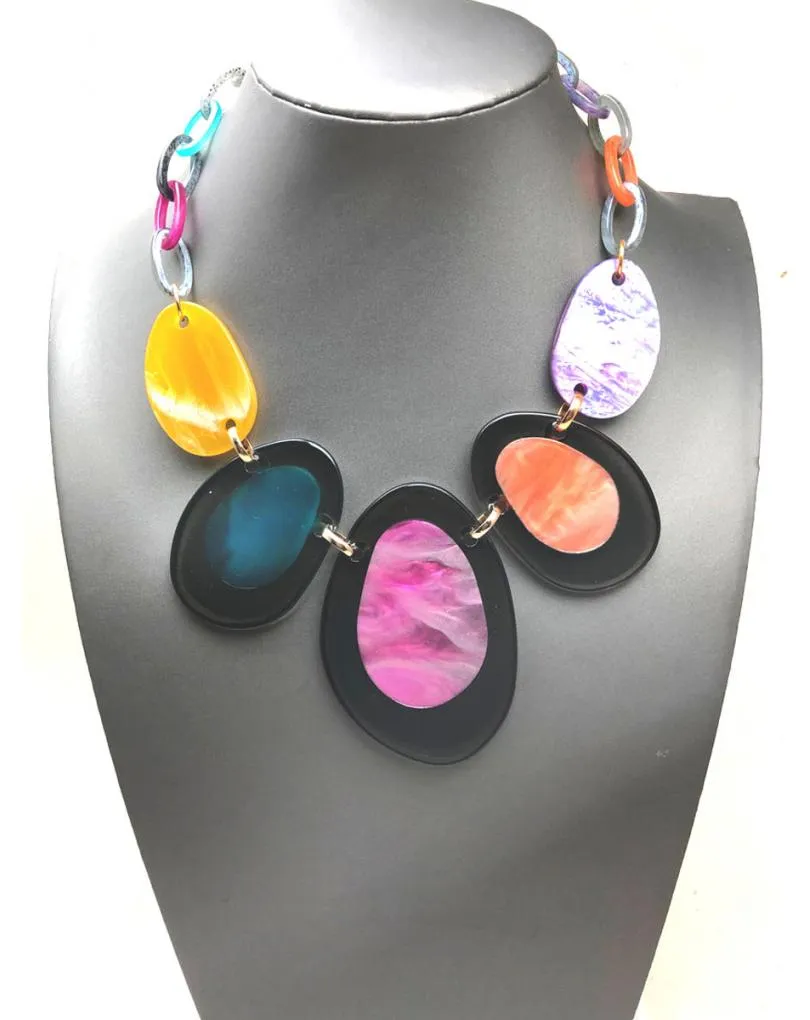 COLLARES DE MUJER PARA ALEGRAR TU OUTFIT Y MUY FAVORECEDORES