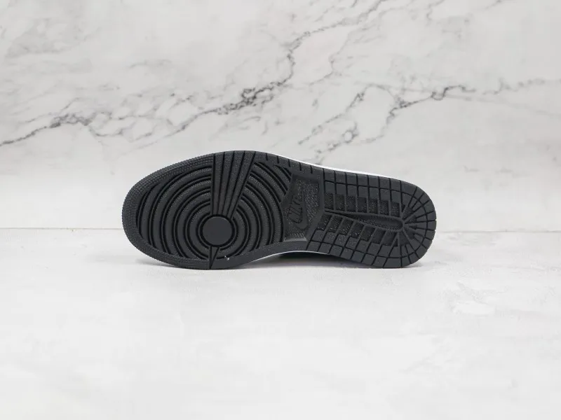 Nike Air Jordan 1 Low Modelo 139M